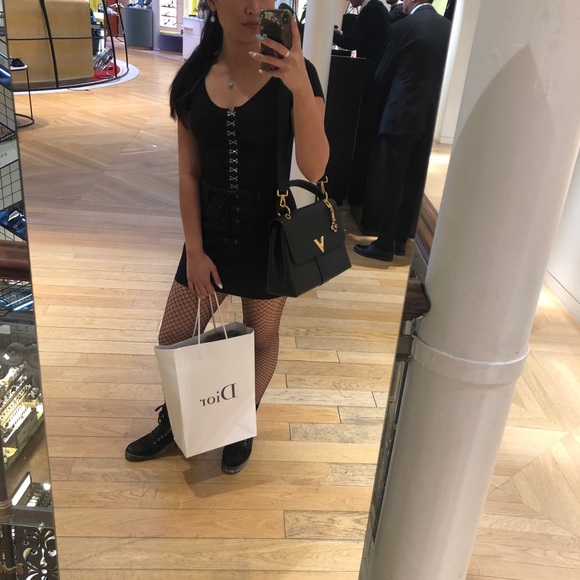 Like new Very One Handle LV bag - Picture 6 of 6